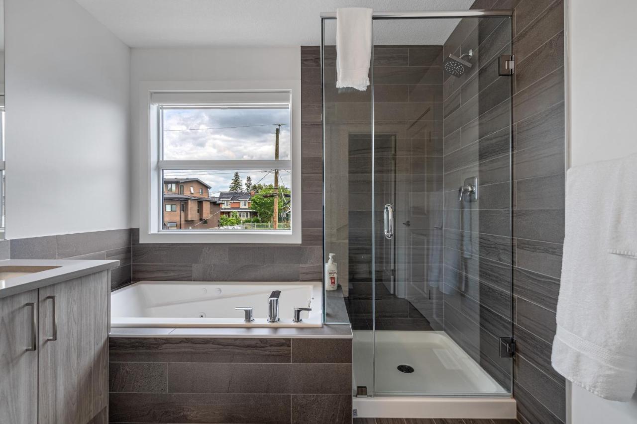 Contemporary Luxury 4 Bedroom House Near Downtown YYC Eksteriør bilde