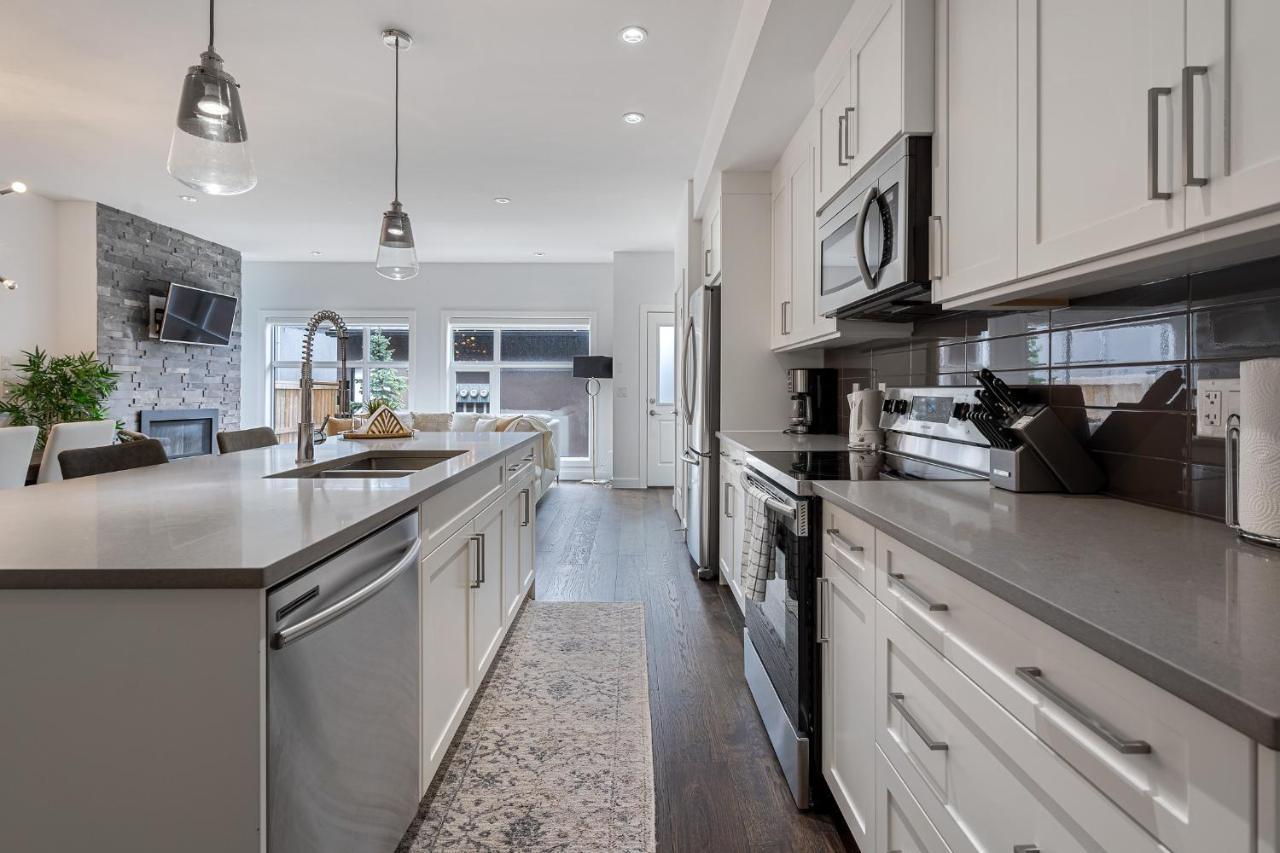 Contemporary Luxury 4 Bedroom House Near Downtown YYC Eksteriør bilde