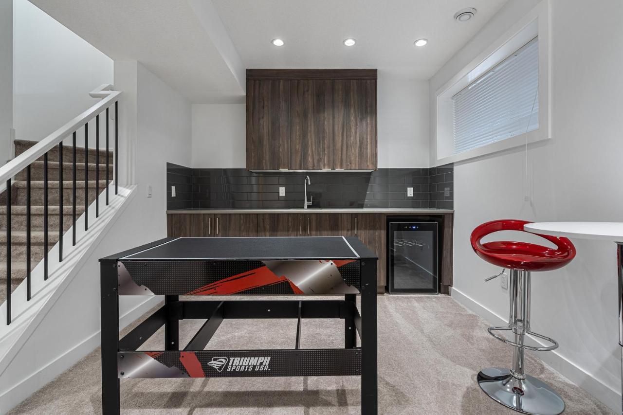 Contemporary Luxury 4 Bedroom House Near Downtown YYC Eksteriør bilde