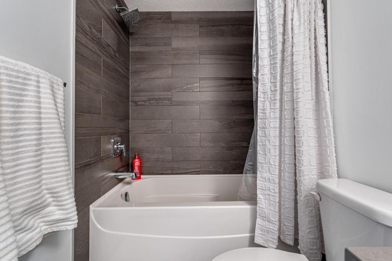 Contemporary Luxury 4 Bedroom House Near Downtown YYC Eksteriør bilde